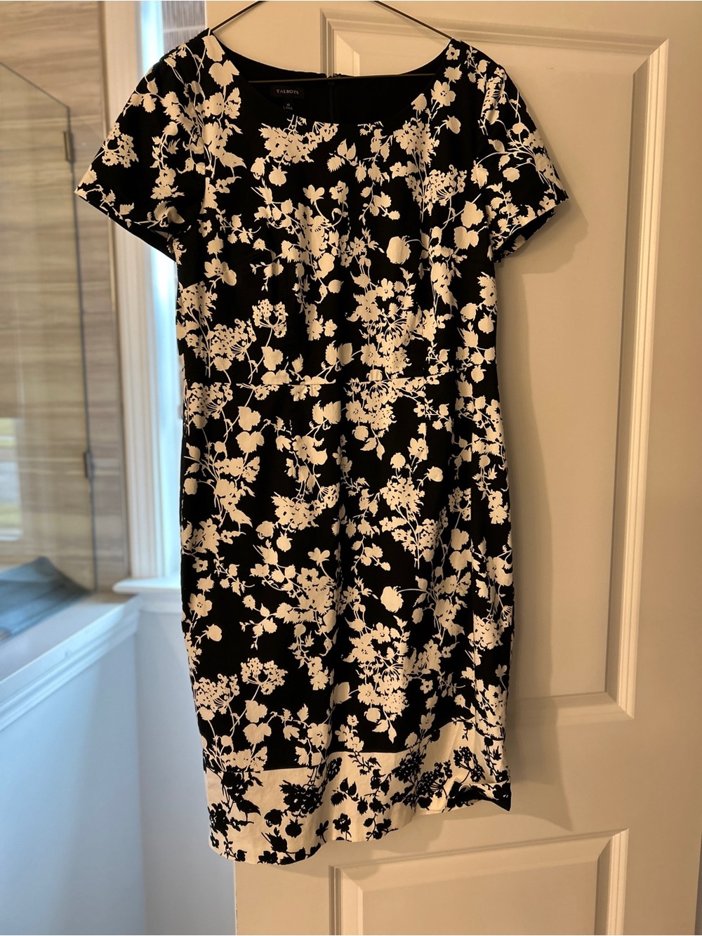 Talbots Black and White Floral Sheath Dress size 10